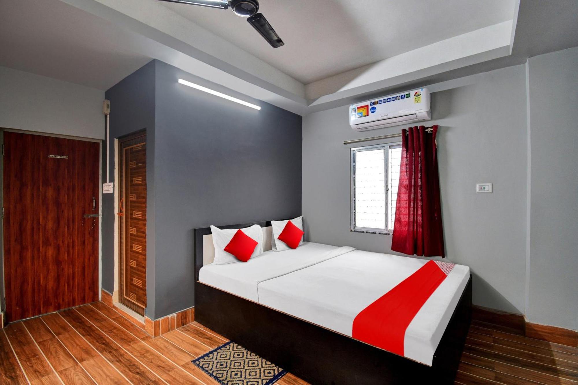 Super Hotel O Royal Empire Колката Екстериор снимка